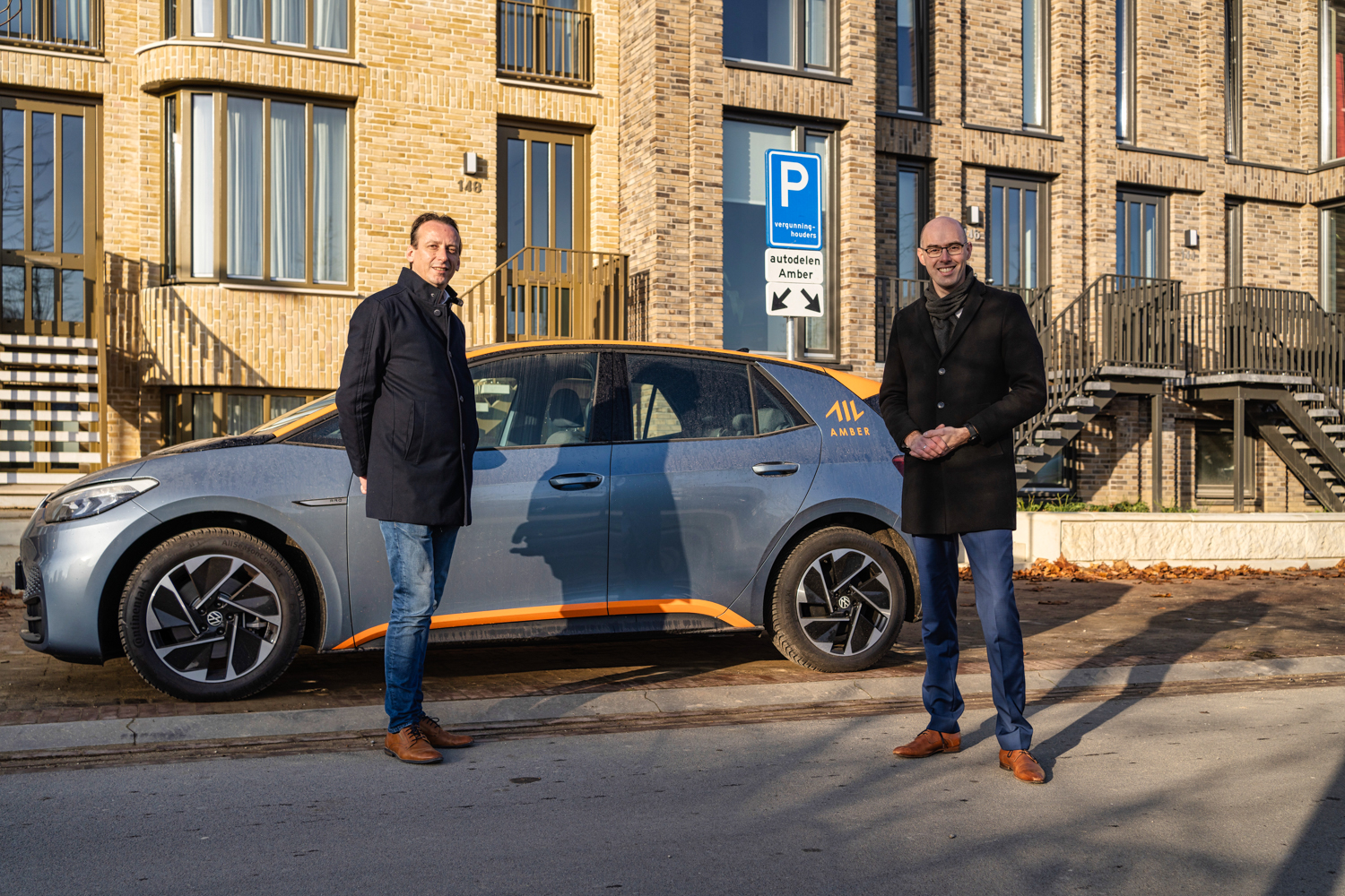 De eerste Amber deelauto’s van Maastricht in het openbaar gebied komen aan de Groene Loper